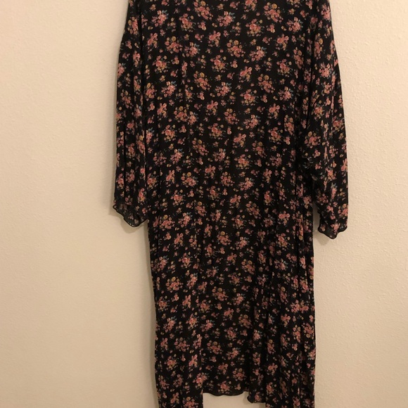 Lularoe Floral Shirley - Picture 4 of 4